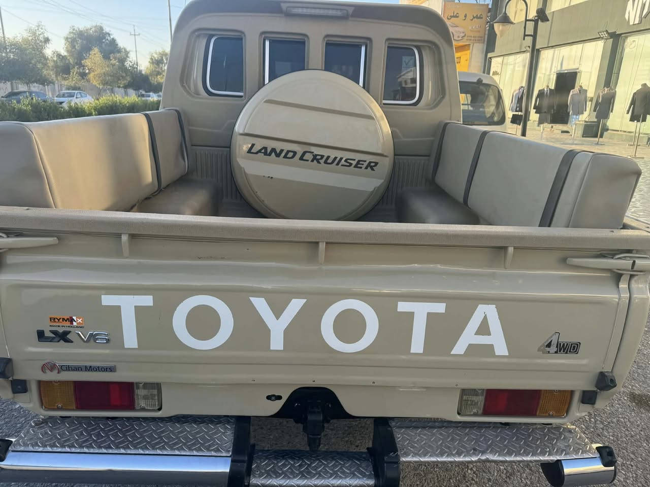 تویوتا مێگزمینی
مۆدێل2013
بێ سبووخ بی ساردە
130ڕۆیشتە
راقەمو  باناوکردنی بەشەرتە
سەیارە کا زۆر جوان و خاوین ماتەوە
شوین هەولیر
بۆ تەلەفۆنکردن… ***********
ڤەیبەرو واسئاپی لەسەرە
