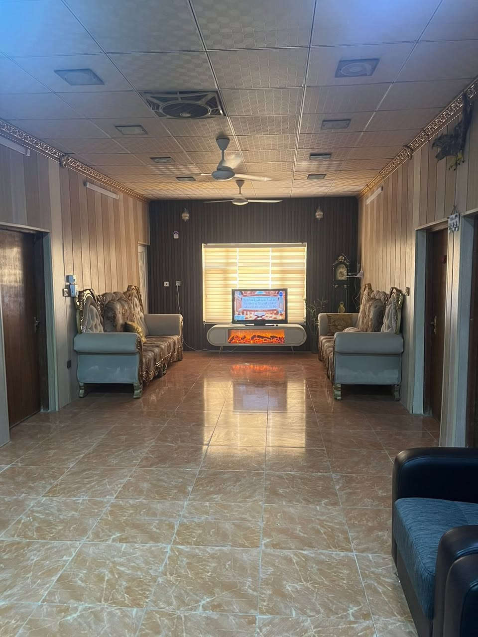 للبيع دار سكني 
📍العنوان: توله فروش ( فرع مجمع سوفار ) 
📐المساحة: 240 m 
 جنس العقار ء📍رقم بلديه ( وبيها معامله طابو ) 
الواجهه 12 
ونزال 20 

🔹يتكون من طابق واحد 
🔸الطابق الأول: استقبال، مطبخ ،غرفه  نوم، هول داخلي 

💰السعر الكلي:  على الخاص 
فقط اكتب سعر او اتصل على رقم يتم رد باقل من 5 دقائق 

📍 نستقبل عروضكم ( السكنيه والتجاريه ) في جميع مناطق خانقين ( للطابو الصرف والزراعي )

للاستفسار الاتصال على الرقم 

📲  *********** ( حمزة )
