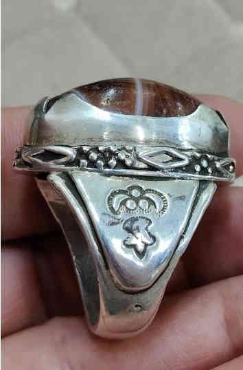 جزع مشروط يماني قديم صياغه يدويه ثقيله سعر 150 الف مكاني مدينة الصدر  ***********
