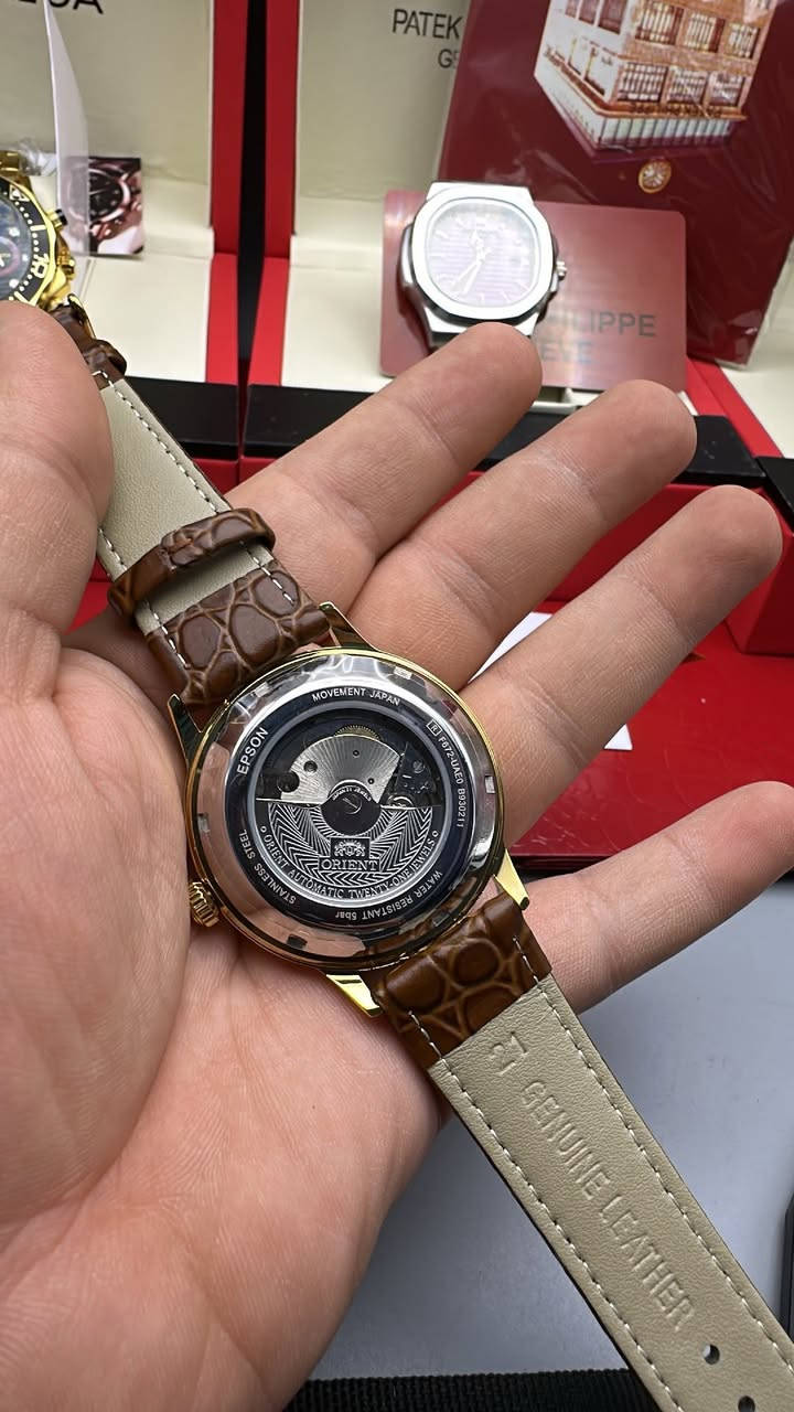 السلام عليكم شباب وصلتني هاي الساعه وهاي مكينتها ع النبض تشتغل بدون باتري وجلدها طبيعي لا تكسرون بيها حته رقم الوكاله موجود بيها


**إذا كنت صاحب هذا الإعلان وتريد حذفه لأي سبب، رجاءا أرسل رسالة إلى الدعم الفني**