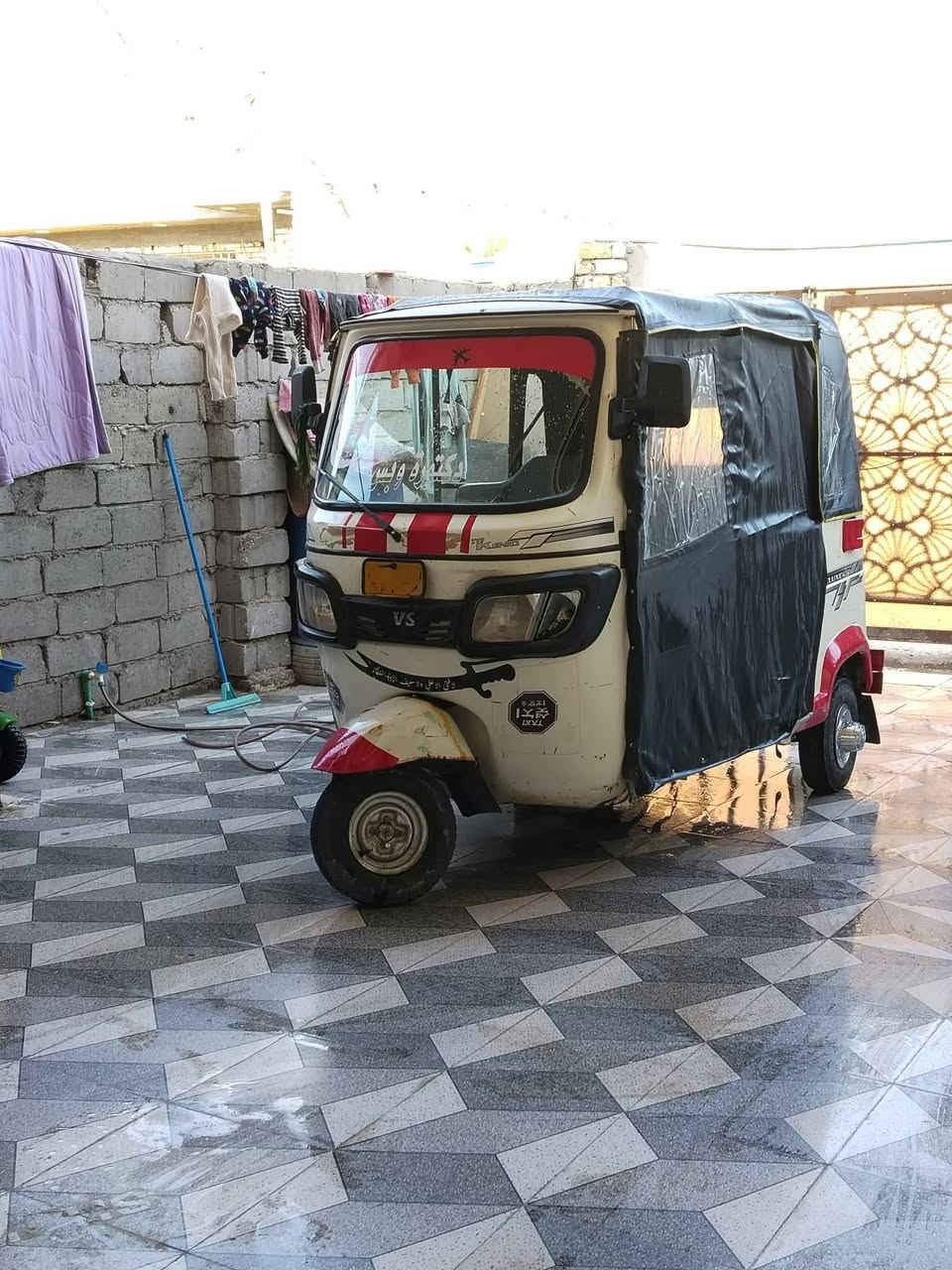 تكتك تي في اس مديل 22 مكينه مكفوله ما مفتوحه سنويه واسط مكان كوت حي الجهاد
***********
