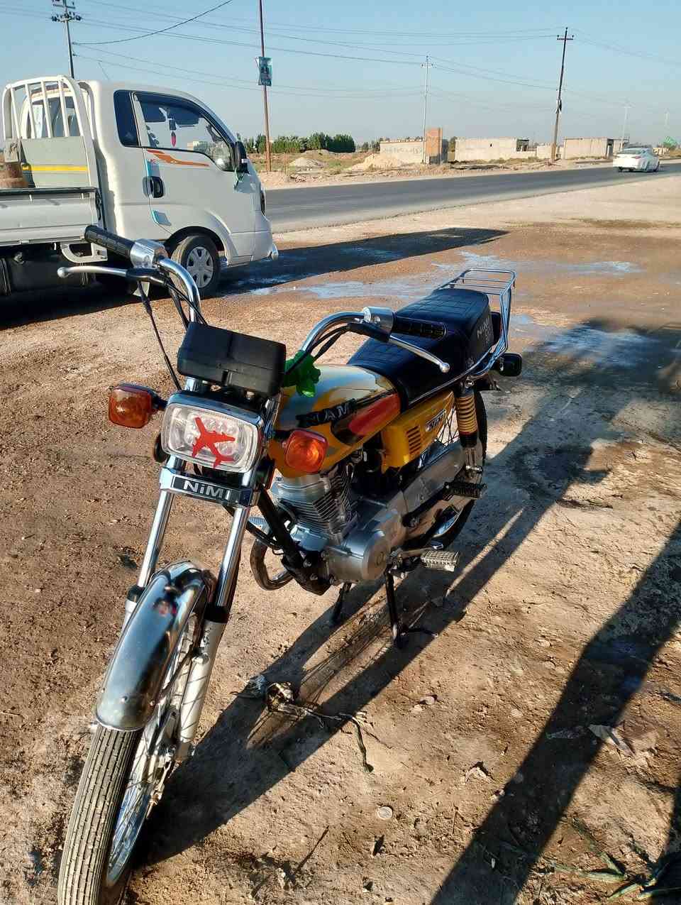 سلام عليكم دراجه نامه امتياز موديل 25 
دراجه نضيفه شوفت عينك واحلاه من صوره 
اوراق سكنر 4 كير وماشيهه شي قليل وبيهه نهضه الههه مفوله بلول تعلك بيك مامفتوحه بس ولفات بدلتهن مال فصله مكاني الحله شوملي سعر 650 وبيهه مجال حك جيهه رقمي ***********
