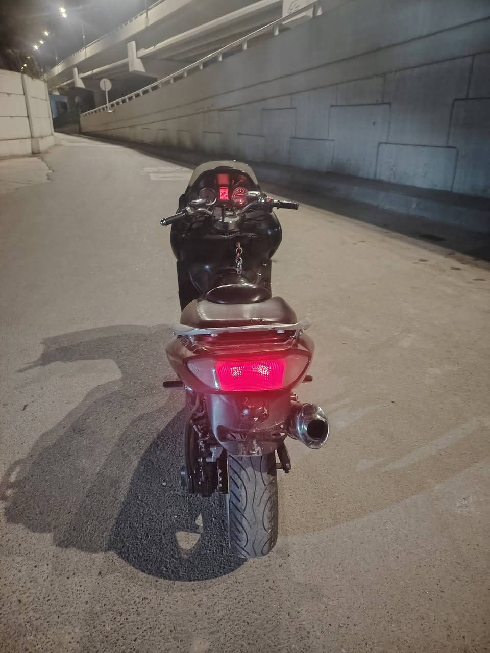 السلام عليكم ورحمة اخوان دراجه تيماكس 2008 الدراجه كلش حلوه وبيه مكينه خير من الله شرط مكينه كفاله وكشر كدامك بس اكفلك مكينه كفاله كفاله السعر ١٧ وبيه مجال شي بسيط وهاذه رقمي *********** ولحد يفوتلي خاص ما اجاوب
