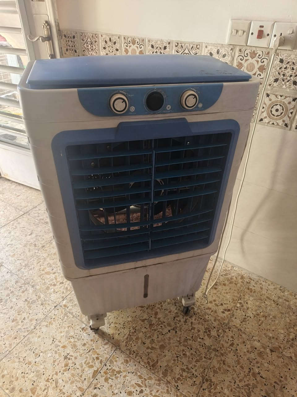 للبيع نضيفه ٣ سرعات سعر ٧٥


**إذا كنت صاحب هذا الإعلان وتريد حذفه لأي سبب، رجاءا أرسل رسالة إلى الدعم الفني**