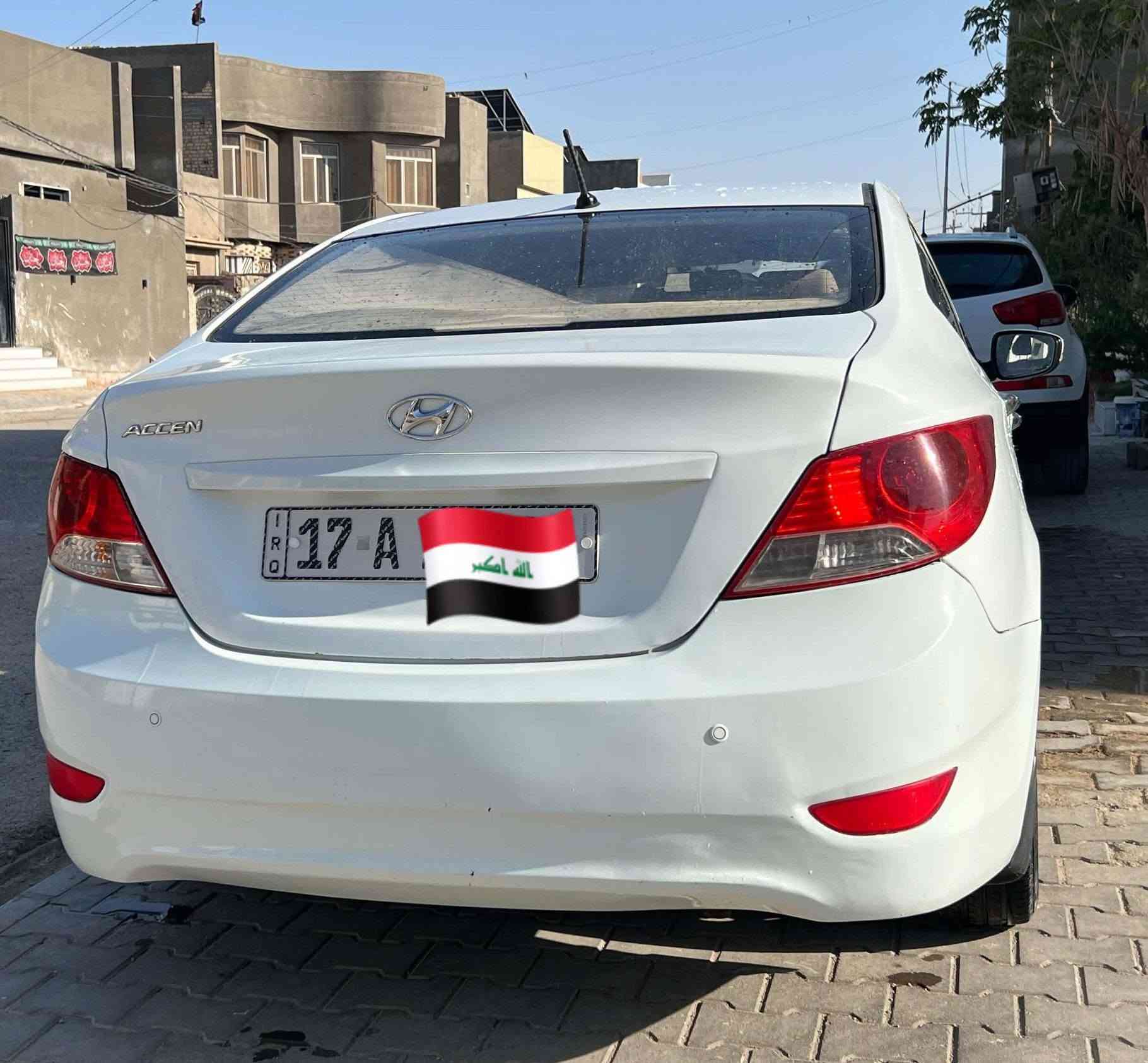 اكسنت 2017 خليجي
♦️محرك 1400cc
♦️نظام ABS
♦️دسك إمامي و خلفي 
♦️حساسات خلفية و حساس ضغط اطارات 
♦️رش جاملغ خلفي واحد فقط
♦️بدون ايرباك

لاستفسار ***********
