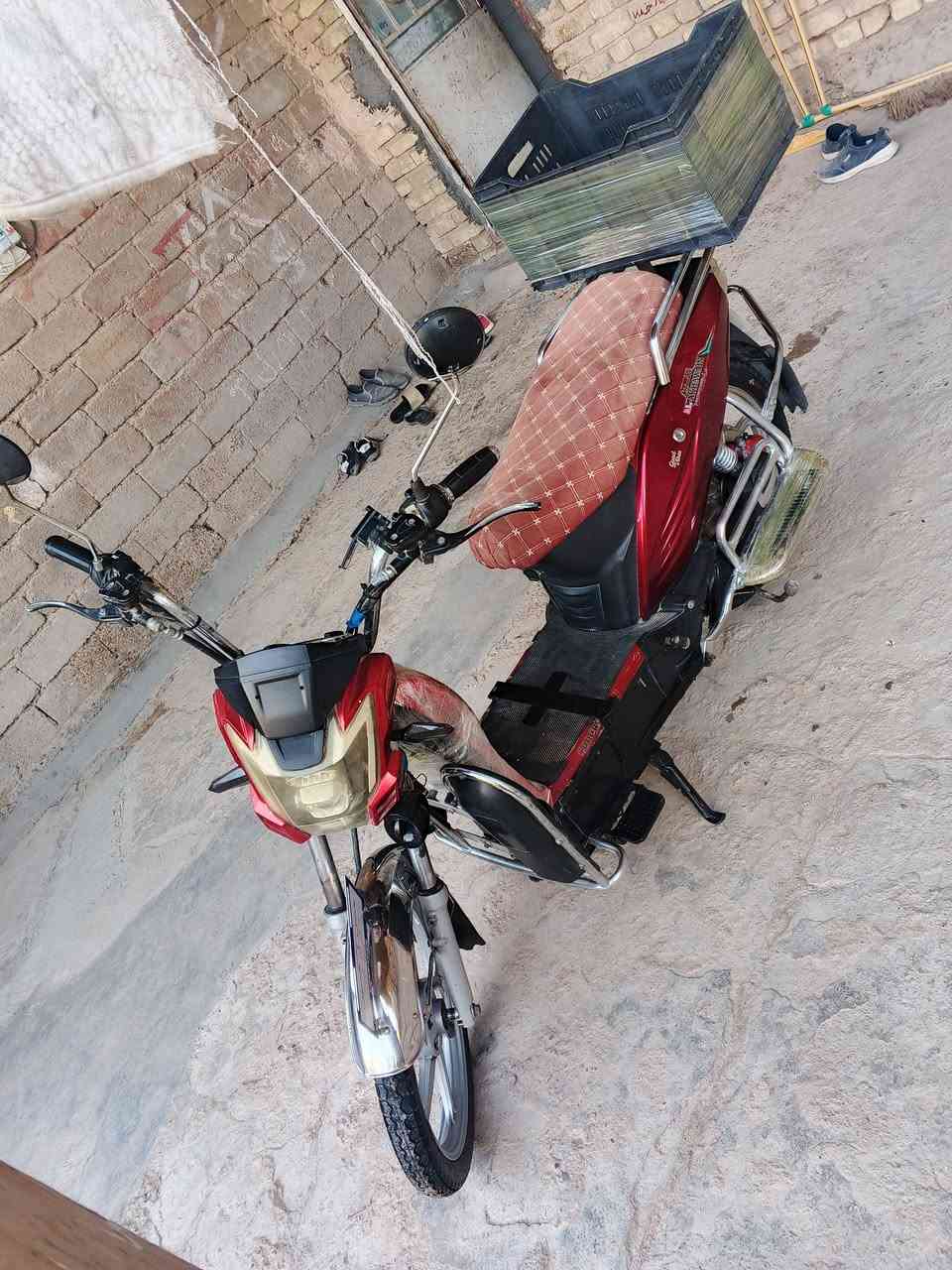 موطور لبيع هارلي السعر 400الف وبي مجال العنوان الفلوجه قرب مرطبات مشمش *********** اتصال على هذا الرقم
