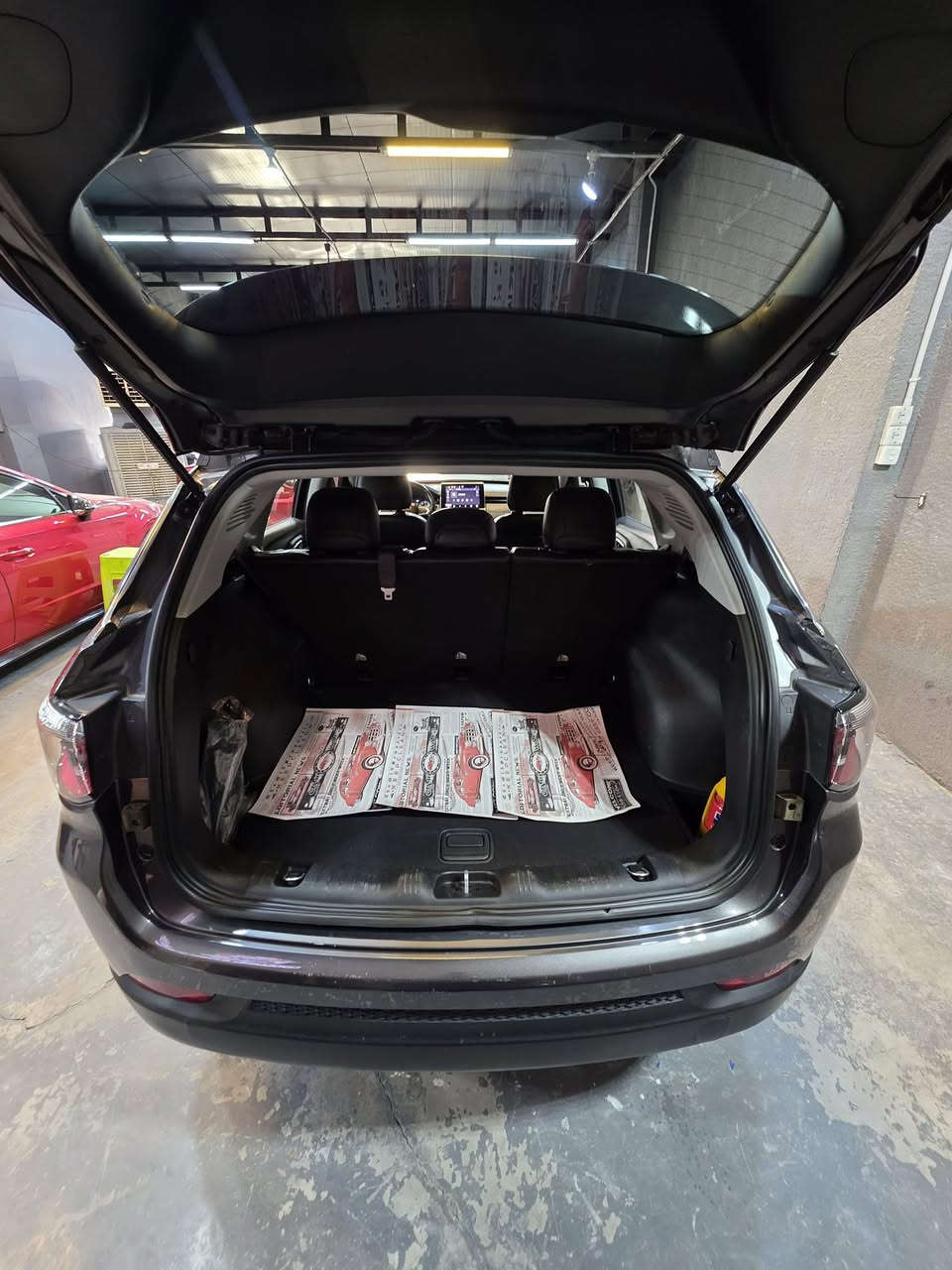 السلام عليكم اخوتي الاعزاء جيب كومبارس 2022 فول مواصفات عدة الفتحة تحديد مسار نقطة عمياء حساسات وضعيات قيادة صور الحادث موجودة والسونار عداد المسافة26 الف km رقم ميسان دولي حرة شرط التحويل لمعلومات اكثر الاتصال بصاحب السيارة ***********السعر 160
