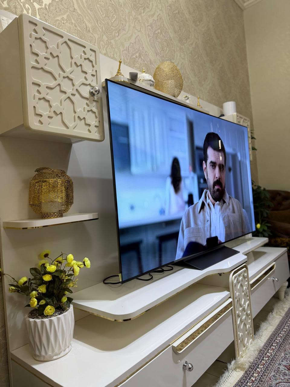 ميز ‏تلفزيون للبيع سعر￼ ‏￼ ***********
