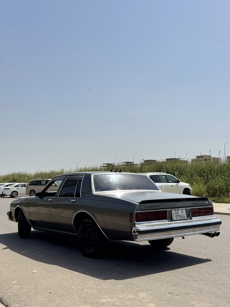 Chevrolrt Caprise 1988
السلام عليكم للبيع شيفروليت كابريس كلاسيك ١٩٨٨ 
~~~~~~~~~~~~~
🚘نوع السيارة :شيفروليت كابريس كلاسيك 1988

🔍الفئة:classic

❌الحادث او الضرر :  بدون حادث مصبوغ عام للجمالية

🚀حجم المحرك :V8

⚙️السلندر: 8 
تبريد و كهربايات كل شغال 
كير و محرك بشرط مابي نواقص
تخم تايرات جديد
رقم و سنوية جديد باسمي
تحويل ثاني يوم
🛞 نظام دفع المركبة: دفع خلفي
 

‎للأستفسار
WhatsApp
0770 449 9952 Asia
0750 449 9952 Korek
