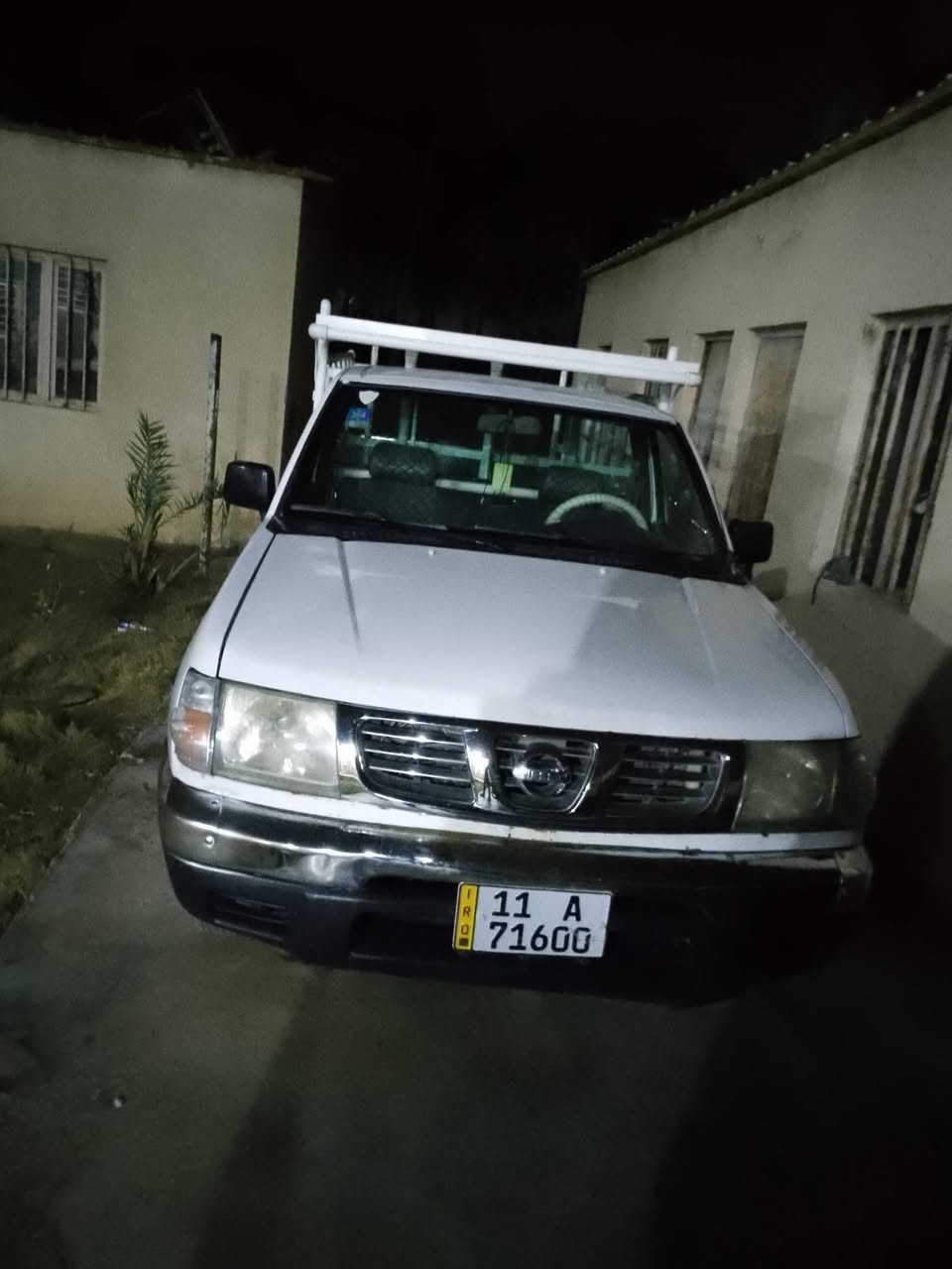 للبيع بيكم نيسان شبوط موديل 2002 رقم بغداد انكليزي سياره كفاله عامه من كلشي تخم تايرات شواصي شركه كير اكسن شواصي مكفولات مكينه بيه تنقيص كل تبديله تكص أقل من ربع التر كله شركة الباقي //*********** السعر 77وبيه مجال
