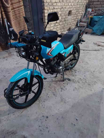 السلام عليكم للبيع دراجه شاينك موديل 2023 رقم صلاح الدين محرك ما مفتوح دراجه نضيفه وانضف من الصوره بعد  مكاني سامراء السعر 1600 للاستفسار أكثر اتصل ع رقم ***********
