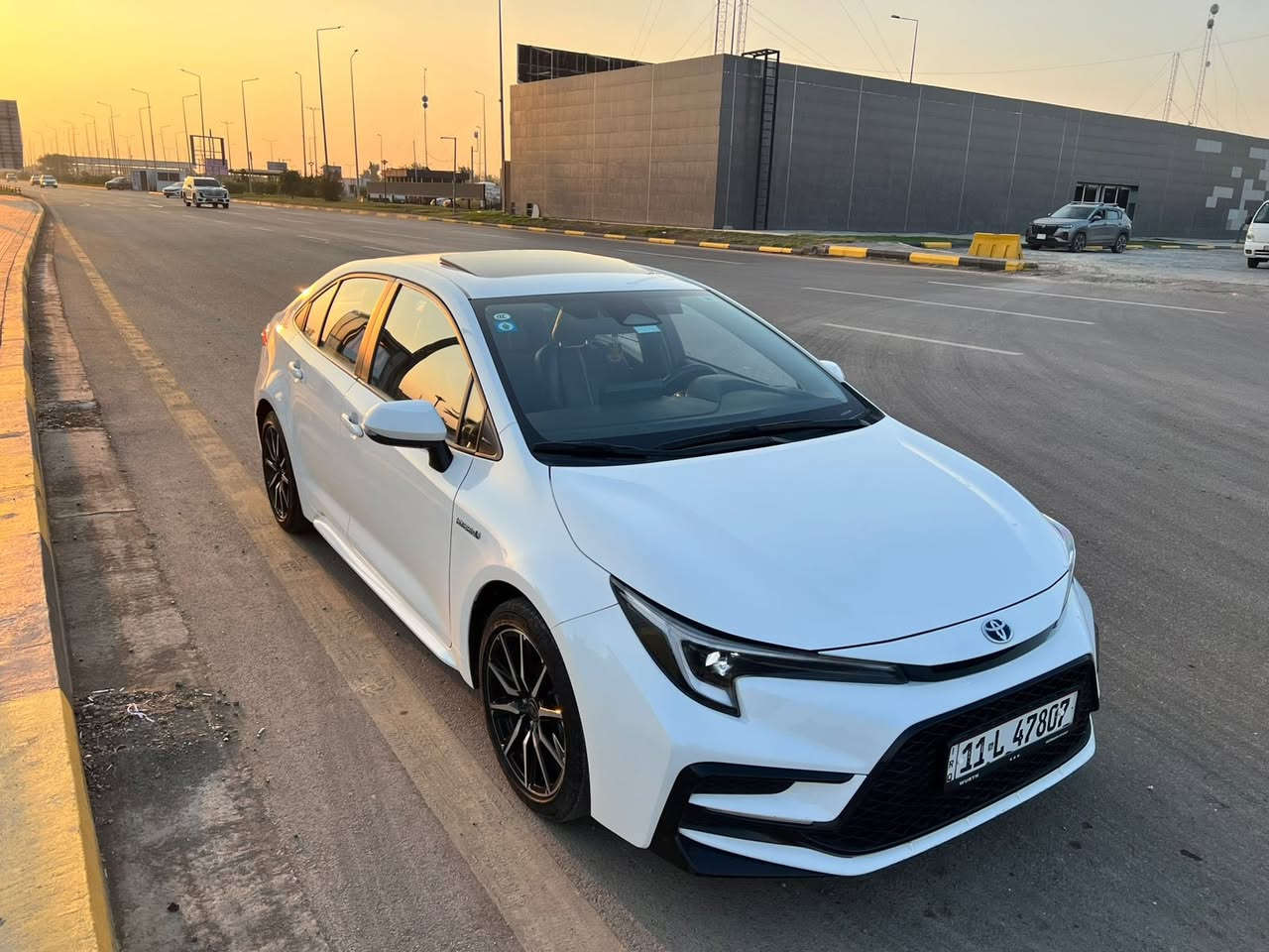 السلام عليكم للبيع كورلا2023صيني شكل الامريكي ال(S)تجي فووول الفول
اخذناها زيرو ونطخت عدنه باب سايق صبغ وبجاملغ خلفي بارد السياره جديده بمعنه الكلام ماشيه24الف 
مابيه اي نقص جاهزه للاخير
وصور لطخه عندي موجوده علخاص
السعر145وبيه مجال
***********
