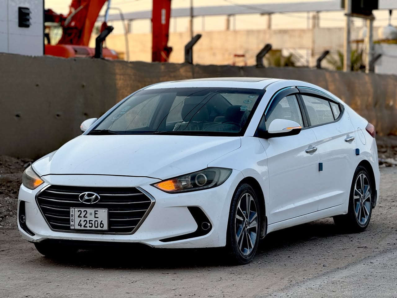 النترا 2018 فول عدا البصمة
مكينة دوش 2000
مكينه + كير كفالة
بيها بارد جوه المرايه مال سايق بالباب بارد 4 اصابع 
طخه بالدوسه شبر 
السعر 150 وبيها مجال 
مكان السيارة الديوانية
للاتصال واستفسار 
هذا رقم 
‭0771 331 9339‬
