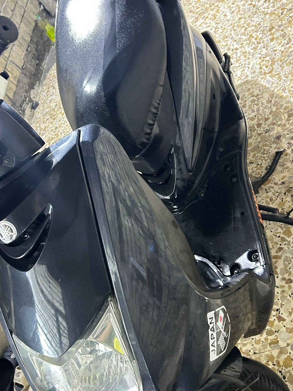 السلام عليكم
سكنس نثية للبيع رمبه جديدة  الدراجة شغالة وخير من الله 
ياباني 110 سرعه كاملة اي نقص ما بيها الدراجة نكره بلادية بيها منفيس كفرات بلادي مكينه مامفتوحةكابريتر ناعمه لا صوت لاكطعه شلعه معدل تخبل  كهربائيات اشاير شغالات بكلايت خلفي كلها شغالة اي نقص ماكو دبلات شغالة  بريكات شغالة تايرات جدد السعر /600 بيها مجال للشراي 
العنوان /(بغداد الأمين الثانية شارع الارامل) / 
الرقم الاتصال *********** بي واتساب خاص مفتوح
