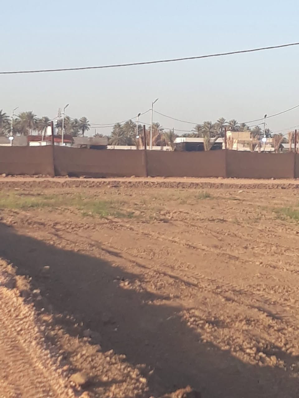 قطع زراعيه بمساحات كبيره للبيع
طابو زراعي سند 25
كامل الخدمات ماء كهرباء تبليط
المساحات
500م و1000م

الموقع//ورديه داخل منطقه الامام سيد موسى
للاستفسار اكثر الاتصال على الرقم

‭0772 623 5524‬
