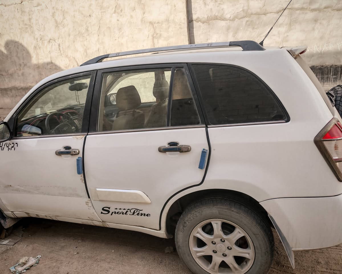 سلام عليكم.....  مكاني البصـــــــــــــــــــــره 
 تيكو 2014
 كلش حلوه وجديده ماشيه 59 الف السياره فتحه بدون صبغ بيه مكانات جراد قليله وضربه باب السايق خفيفه  لسياره استعمال شخصي السياره بااسم راعيها  وباقي السياره كلش حلوه من تبريد وتخم تايرات واسبير 
سبب البيع الرجال يريد تحويل واني ماعندي مجال اروح احول بسبب ظروف الدوام.. السعر 60.وبيه مجال قليل جدا... 
 للاستفسار المراسله عالماسنجر


**إذا كنت صاحب هذا الإعلان وتريد حذفه لأي سبب، رجاءا أرسل رسالة إلى الدعم الفني**