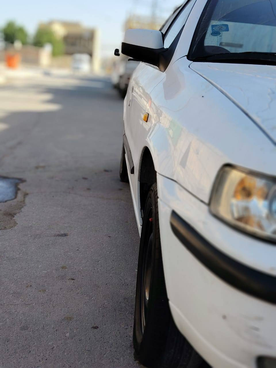 السلام عليكم سمند 2011 رقم كربلاء بأسمي بيها قطعتين صبغ جاملغات خلفية 40$ وبيها مجال قليل ***********
