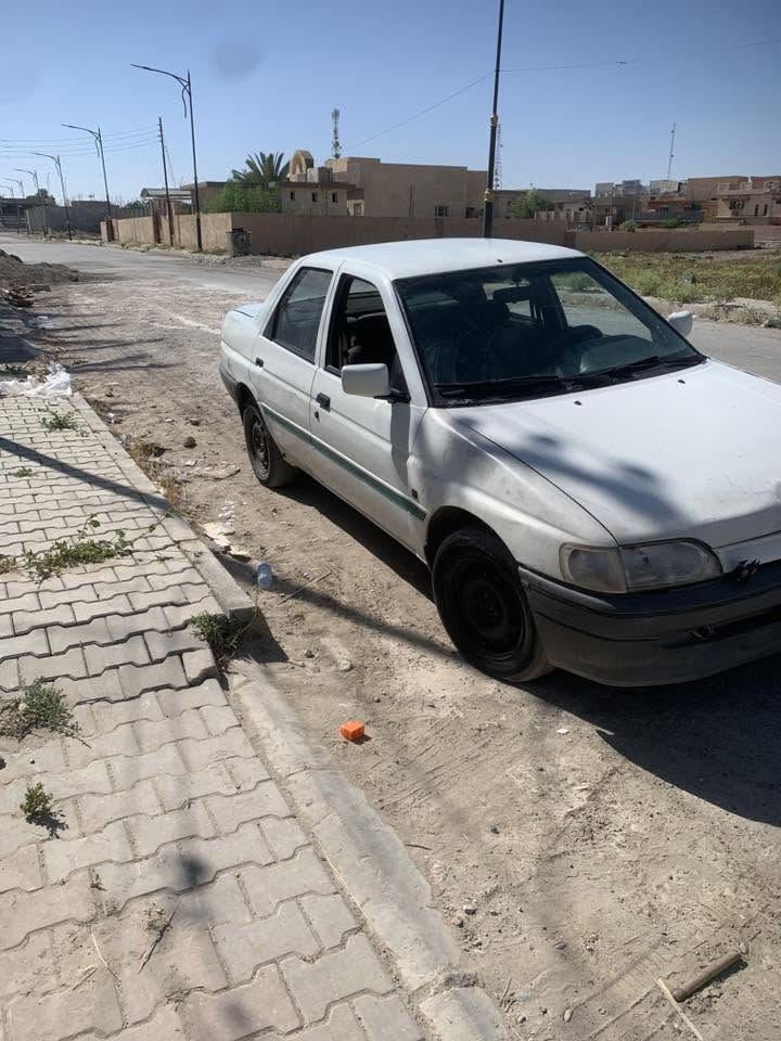 السلام عليكم بيع مستعجل. 
فورد جاهزه شغاله. مكينه كير جدد 
سعرها قفل مليون 1600تحويل وكاله. شرط. مرفق وياها مستمسكات الشرعي رقم التلفون. 
وكاله. عامه. مكاني بيجي. الشراي يتصل. ***********
