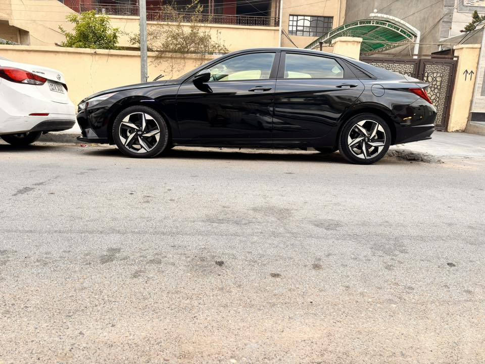 سلام عليكم النترا للبيع
موديل 2023 ماشيه 30  محرك 2000 دوش 
وارد امريكي كلين بدون حادث بدون ظربه  بدون اي نقص
صور امريكا بالمنشور ناشرهن والسونار ناشره وياهة  
بيهة فقط 3 قطع كلير من الخارج فقط كلير 
رقم بغداد انكليزي  باسمي
السعر 143 او بيهة مجال 
مكاني بغداد الجادريه 
***********
