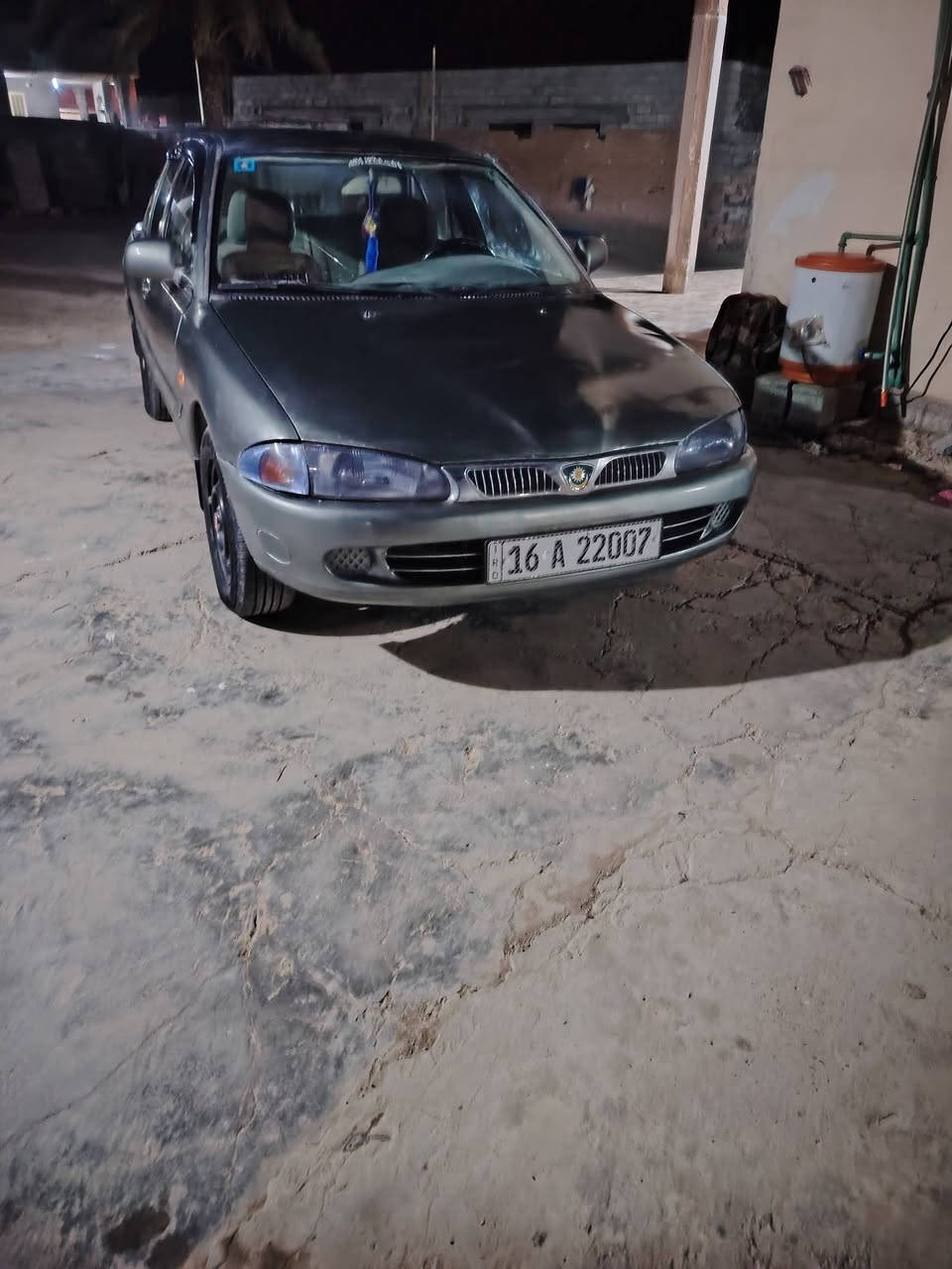 سلام عليكم بروتون 2005 رقم قادسيه دولي سنويه ل 2028 هزه لمده سنه لشهر العاشر 2026 لون أخضر زيتوني محرك 1600 فول مع الكير بيكاتشو تخم تاير جديد مصبوغه عام جماليه كلير دواخل جيده تبريد تدفئه شغال سياره باسمي العنوان ديالى سعر 48ورقه وبيه مجال للطيبين رقم الهاتف ***********
