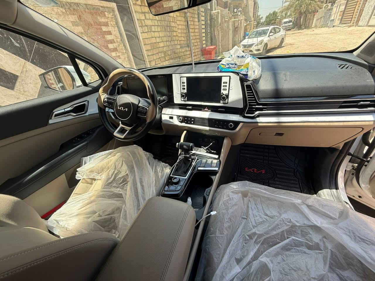 السلام عليكم سبورتج 2025

 رقم بغداد الجديد باسمي  

ماشيه 10,000 الف

السيارة خليجيه كفاله عامة 

مواصفات السيارة 

فول عدى الفتحة باقي المواصفات كولها متوفره بيها 

بصمة تشغيل عن بعد

بصمة ابواب 

شفتات سرعه 

لدات مع زينون مع ماطور تحكم لايت

حساس خلفي امامي 

رادار جانبي

نقاط عمياء 

رادار خلفي

شاشا دجتل متصلة مع كار بلي 

شاحن تايب سي وشحن لاسلكي 

انظمة قيادة مود درايف 

ايكو ،سبورت ،نورمال سمارت

تبريد قطعتين امامي خلفي

مري كهرباء 
فول تحكم ستيرن

شاشا اعطال

دبل بصمة

هاند بريك دكمة

شباك لد 
مانع انزلاق

اوتو هولد توقف ذاتي

بارك سنسر

مانع منحدرات

بلوجكتر خلفي امامي 

كاميرا خلفية 

اشارة ترحيب 

وهوايه بيها مواصفات بعد

السياره نظيفه جدا 
,السعر ب225
‼️‼️ وبيه مجال بسيط حك الجيه 

📍مكان السياره بغداد التاجيات 

📞رقم ***********
