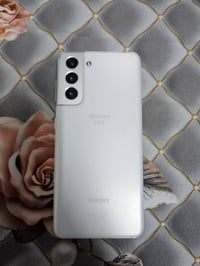 للبيع كلكسي S21 ذاكرة 256 نظيف جداً مكفول عدا طبع خفيف جدا جوة مامبين ...