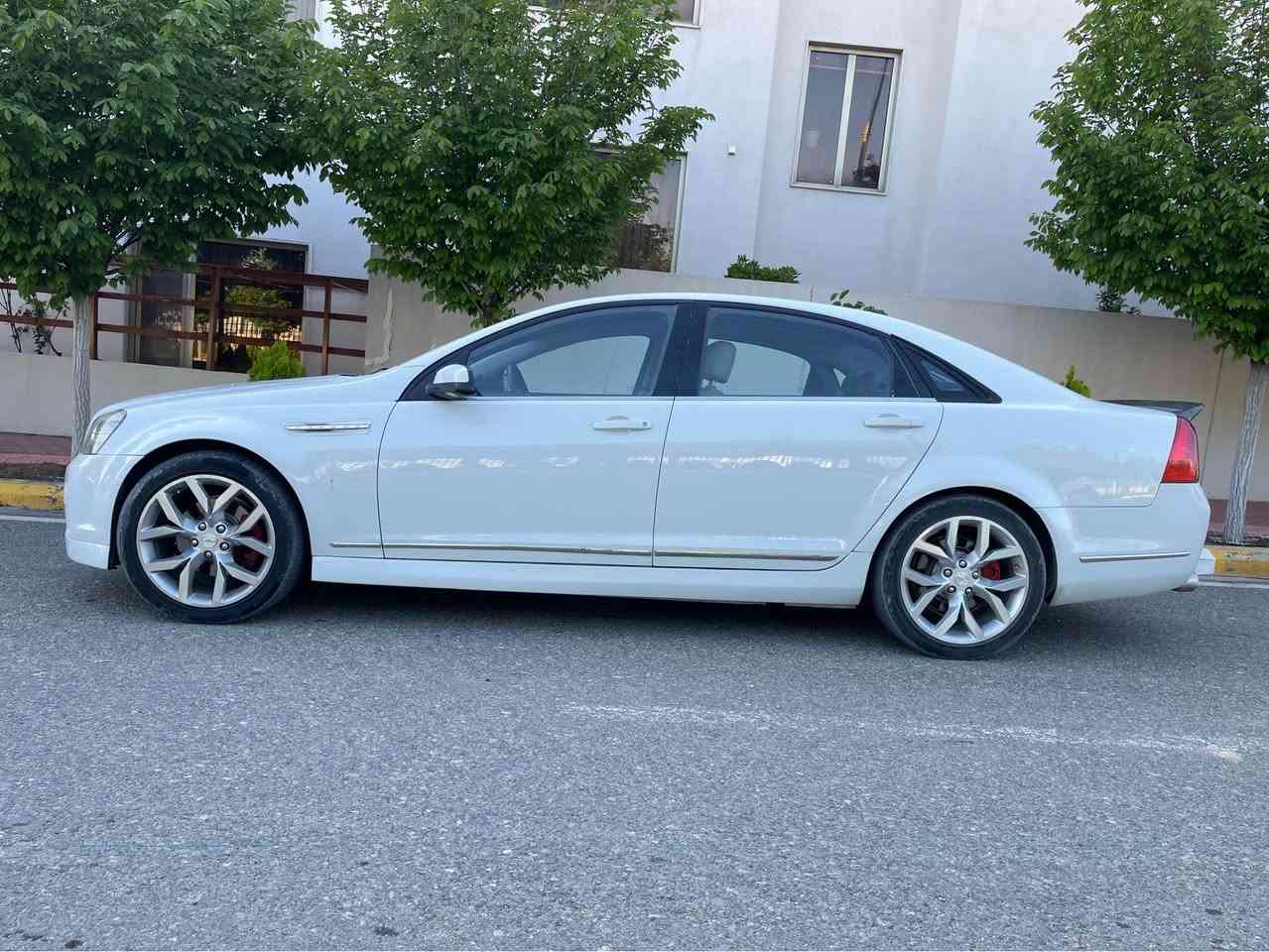للبيع كابرس SS  
من المميزات بالعراق   
السيارة اصل رويال 2011 خليجي كفاله
محرك 6200 ——- 6 نمر  
بيها كلث قطع صبغ بدون حادث    
 فول تجي اعلى شي بالكابرسات
 من تحكم خلفي منفصل
 لحد اللايت داينمك يصعد وينزل حسب الطريق 
والميموري بكشن السائق ٣ وضعيات 
شاشات خلفيه
شاشه جبيره كامره
حساسات خلفيه واماميه
السياره كامل شكلها ss دعاميات
دواخل نظيفه حيل
وكشرها وعضمتها كلش حلوه
سياره بيها اكزوز 3 انج وهدرز لونك تيوب 
صدر امامي خلفي كله جديد
تايرات اماميه جدد 
سياره بدون نقص 
تدفئه تبريد كهربائيات خير من الله والسياره احلى 
 من الصور بهواي
رقم السياره اربيل جديد تحويل مباشر

سعر 135

*********** السليمانية, العراق
