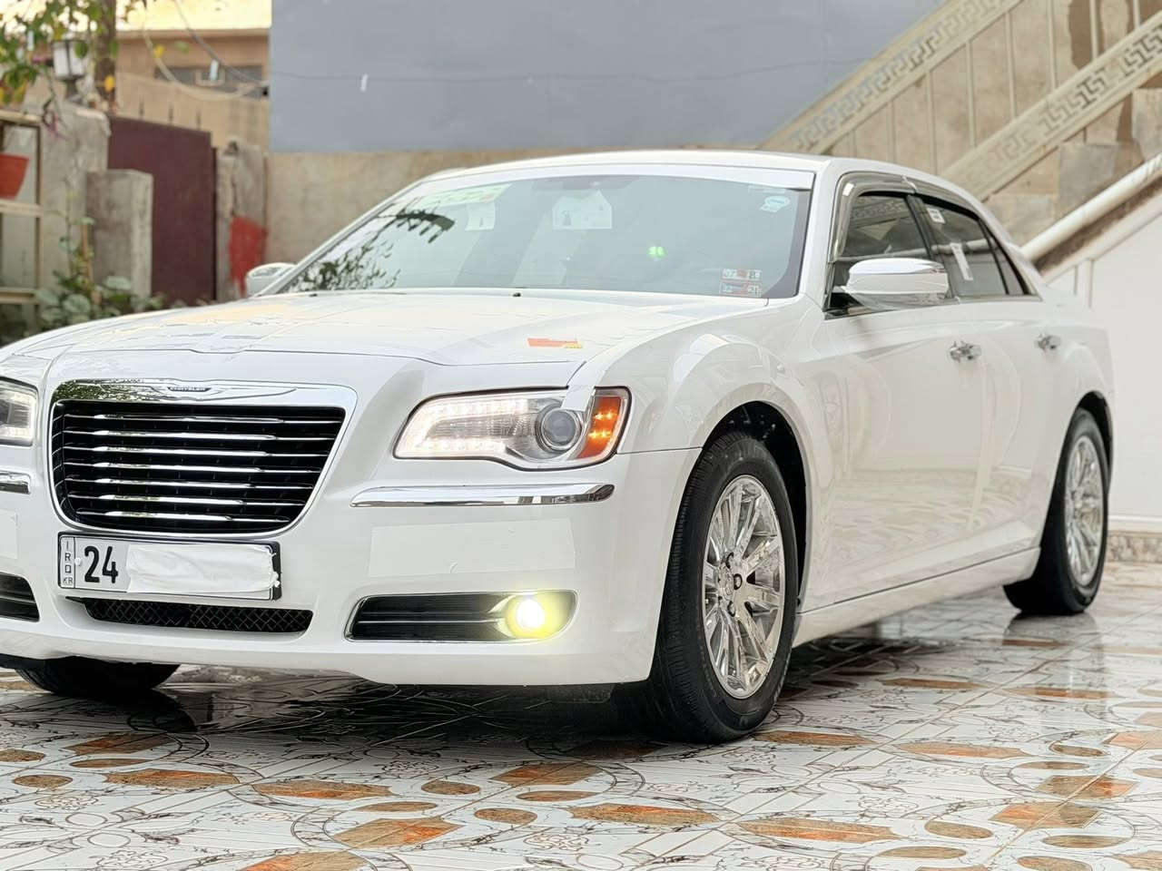 السلام عليكم
اوباما 
لون ابيض ثلجي
موديل 2012
رقم دهوك
كفاله عام كلين تايتل
سنويه جديده2029
سياره بسمي شرط التحويل او الوكاله
             ꧁مواصفات السياره꧂
«بصمه
«تشغيل عن بعد
«شاشه كبيره
«كير طياره
«عداد260 شركه هارلم
«ماشيه125
«يدات نيكل 
«مرايه عكسه للضوء
«داخل جلد اسود 
«ويل 18 كروم 
«تخم تاير جديد 
«كشاف امامي بلادي 
«كشن تدفئه 
«مكينه مامفتوحه
«مكينه 3600
«ملاحظه»
السياره كفاله عامه بيه فقط مكان تعديل ع كد 10سم بي دي ار
ومرفق ويه الصور سونار جديد
«» السياره جديده ونظيفه ومتعوب عليها ماتحتاج ربع استخدام شخصي لا مشتغله بخط ولا داخله استعراض
«» مكان السياره كركوك
«» للاستفسار الاتصال ع الرقم
***********
