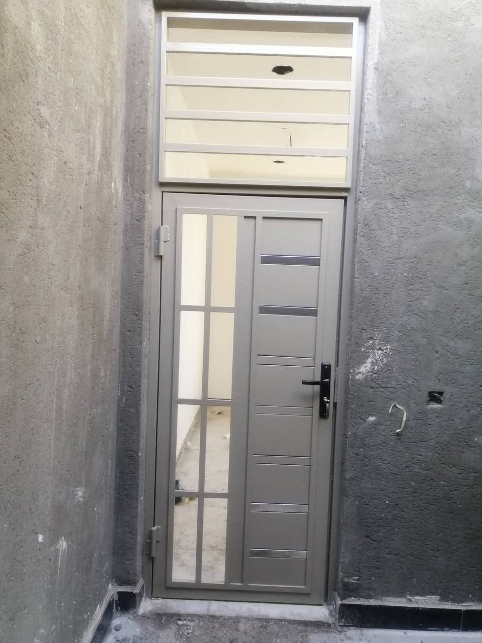 مستعدون لصبغ الدور داخل وخارج جميع انواع الاصباغ وصبغ الأبواب والشبابيك ارصفة الشوارع اسعار مناسبة جداً وحسب رغبة الزبون كرستة وعمل اوفقط عمل
***********
اتصال او واتس اب
