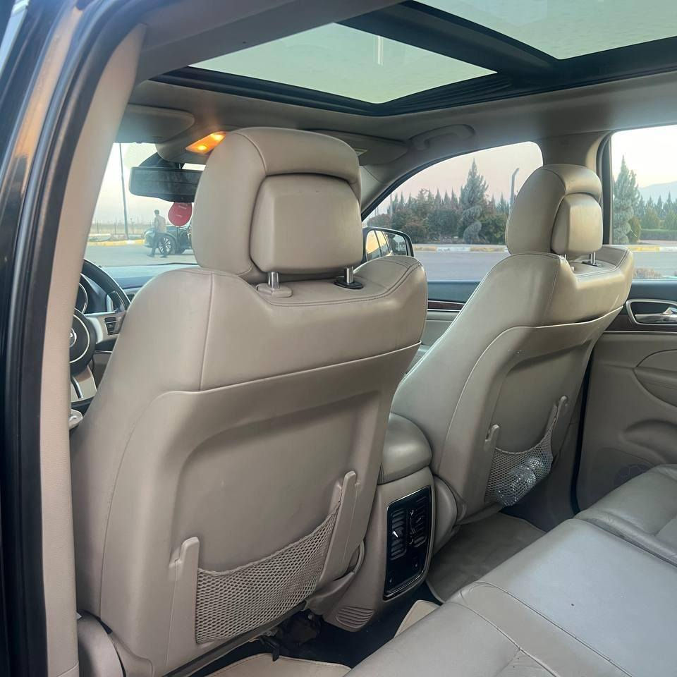 جێب لاریدۆ 2013 مواسەفات لیمتد 
فول مواسەفات خەلیجی سفری ئێرەیە 
ناو زەرد ( کوشن جلد کارەبای سارد و گەرم و خەزن) -
پانۆڕاما - 
 کوشنی دواوە هیتەرە - 
کامێرا-لایت زینۆن - شەغال - 
دەبل ئەکسل -حاسە -تەحدید سرعە
 دەسکی دەرگا بەسمە - دەبل ئەکسل - 
پارچە و پەڵەیەکی بۆیاخە پێش و دوای کەپسە
 سەنەوی تا 2029 تازەیە 
٤تایە و ویلی نوێی لەسەرە لۆک

سـعـر : لە کۆمێنت داوابکە ڕاستەوخۆ بۆت دێت 📥 

گێڕ و مەکینەو کارەبای بە شەرت نەکراوەتەوە -
هیچ کێشەیەکی تێدا نییە 

ژمارەی خاوەن سەیارە 

***********
لە سلێمانیم
