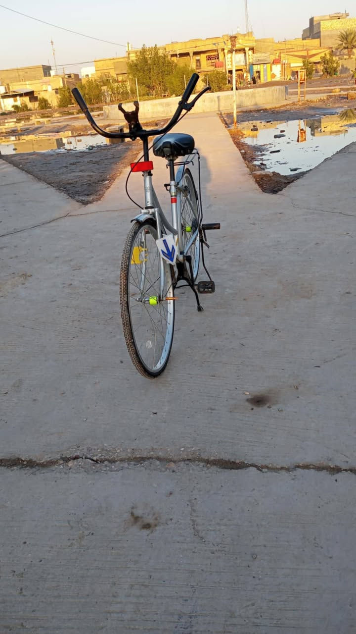 السلام عليكم  للبيع  باسكل حاويه   حجم 27 جديد   تايرت جديد جوابه جديد  المكان بابل القاسم.   السعر
خاص 
 *********** واتساب
