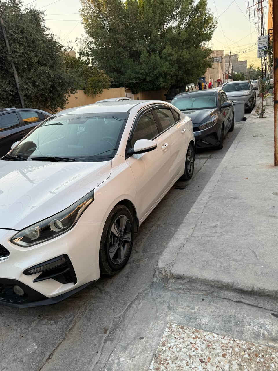 سيراتو  خليجي2020 كوري
مكينه 2000
بيها صبغ باب خلفي وجاملغ خلفي جه سايق
وبارد بلجاملغ الخلفي جه الصدر
ماشيه 98 الف كيلو
رقم اربيل شرط التحويل 
السنويه ساقطه
موصفات
قطعتين تبريد
شاشه
اشاير بلمري
ويل كب 
تخم تاير جديد 
صدر جديد 
كير مكينه مكفول ممفتوحه
السياره كامله بدون نقص 
عنواني سبع ابكار 
السعر ب135 وبيها مجال
 ‎الرقم *********** بغداد, العراق

