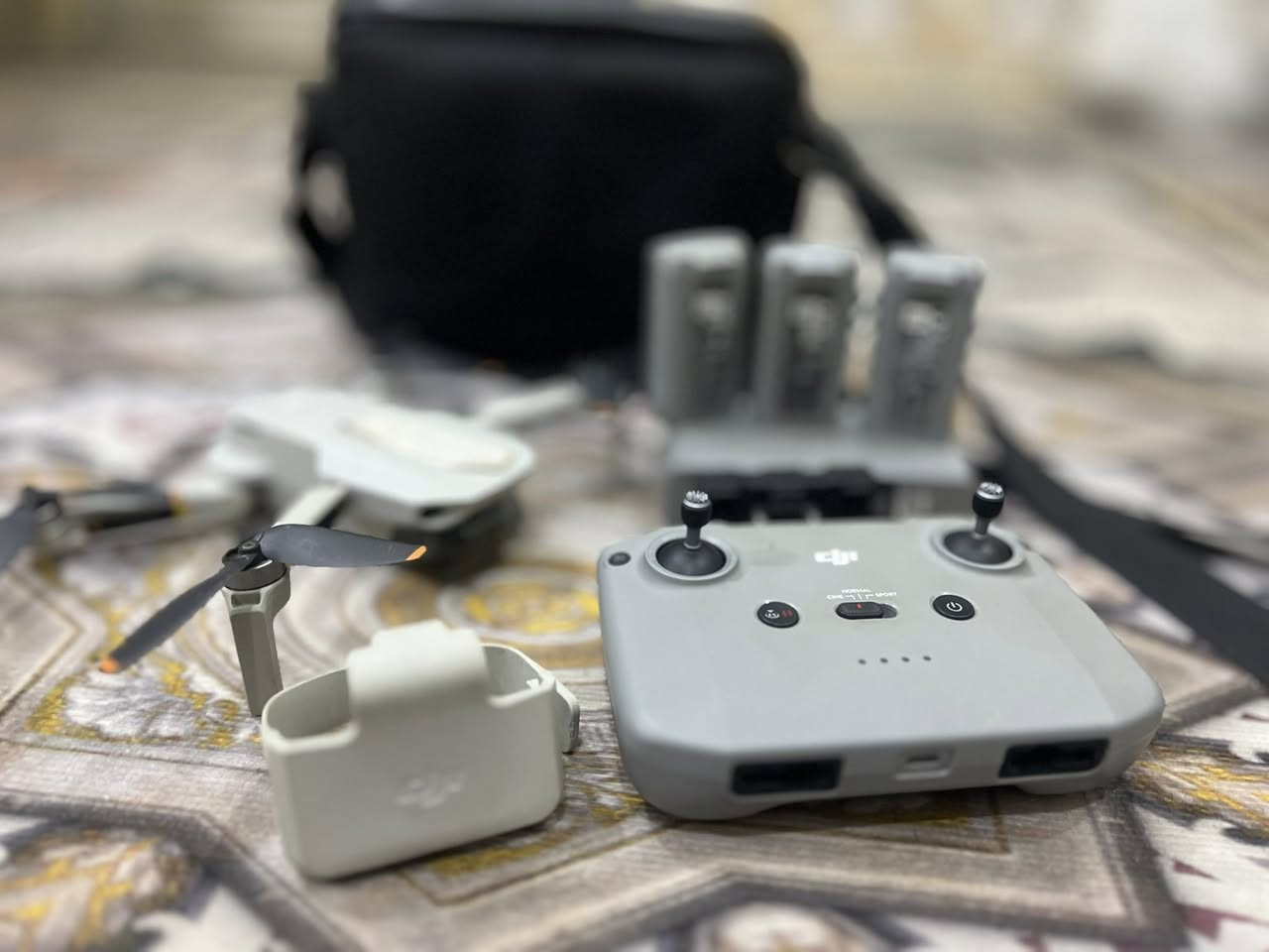 مني تو كومبو  للبيع  مكاني النجف الي يريد يخابرني ***********. الكمبل بي نحراف 5 درجات بالمونتاج يتعدل درون نضيف 
سعره 600
