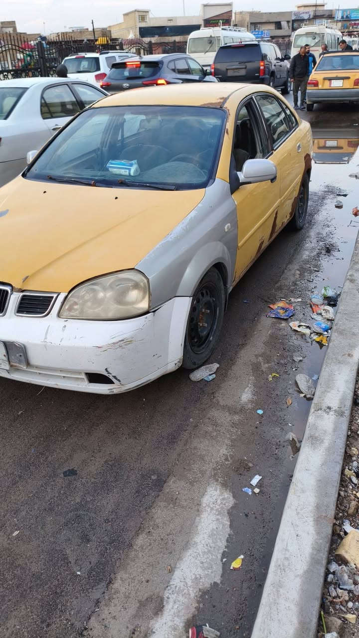 سلام عليكم سياره وبتره مديل 2004 سياره معمره خير من الله سعر 30 ورقه بيه مجال ***********
