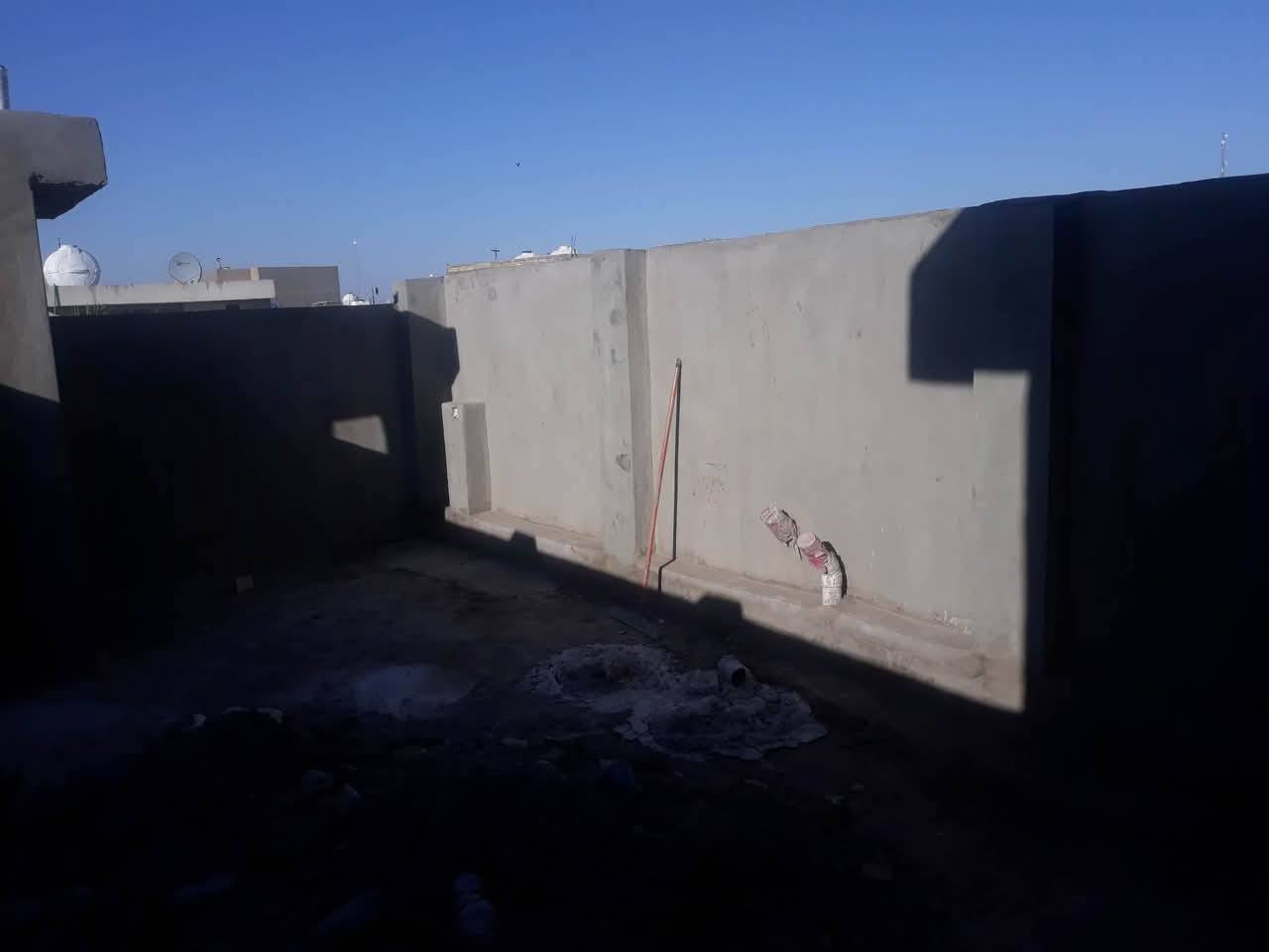 الرزق على رزق عبارات تعبر عن فيض كرم الله وتوالي عطاياه، ومنها: "اللهم ارزقني رزقًا لم أتوقعه وخيرًا لم أفكر به"، و"الحمد لله على رزق يطلبك وآخر تسعى إليه". الرزق لا ينحصر في المال، بل هو راحة بال، صّحة، محبة ناس، وستر.   كادر لبخ ونثر سقل وجرار وتشميع وصبغ كلشي شتغل تزام بل عمل عدنه يتامه ريد نعيش بكاني بغداد العبيدي متفرغ حالين ***********
