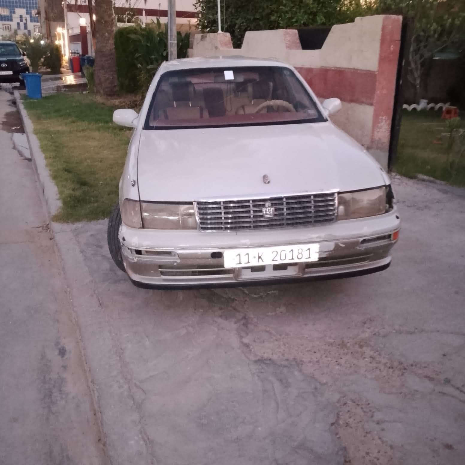 للبيع كراون بطه متصل 
موديل 93 مكفوله من الكص رقم بغداد ب اسمي السياره 
سعرها 45 وبيها مجال 
مكان بغداد
*********** للتواصل
