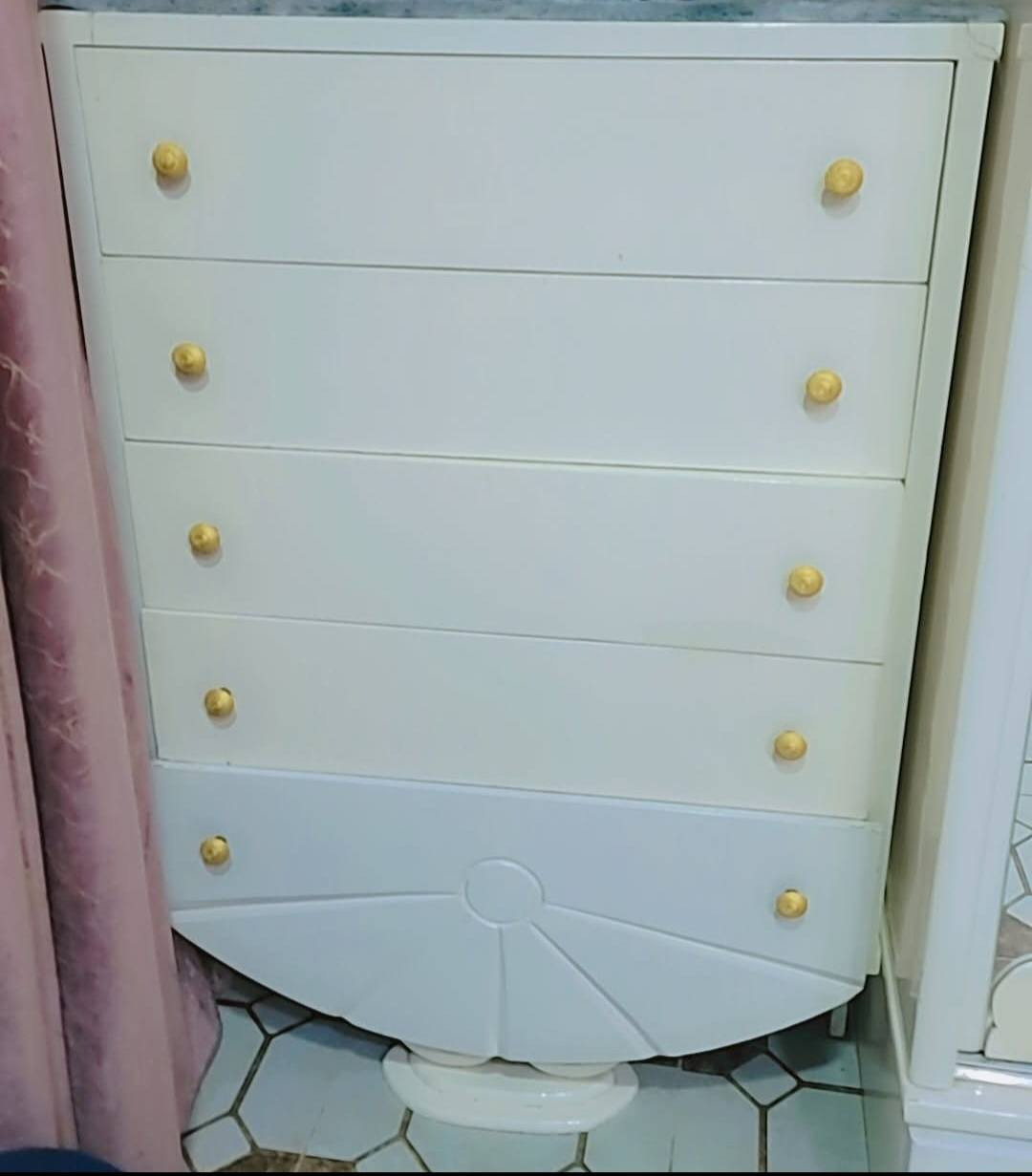 سلام عليكم للبيع غرفة نوم 7 قطع مستعمله صاج داخل وخارج عمل عراقي ثكيل فصال تركي بيبان كنتور سلايد السعر مليون ونص وبيها مجال بسيط مكان بغداد شهداء البياع .


**إذا كنت صاحب هذا الإعلان وتريد حذفه لأي سبب، رجاءا أرسل رسالة إلى الدعم الفني**