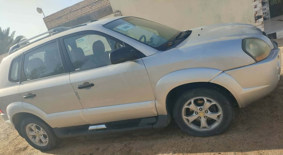 توسان خليجي موديل 2009 لاضربه ولا تبديل كيرمكينه صدر حداديه تخم تاير باتري جديد كهربائيات كله شغاله رقم نجف تحويل مباشر سعرها 115وبيه مجال مكانه ديوانيه قضاء الشاميه تليفون*********** واتساب
