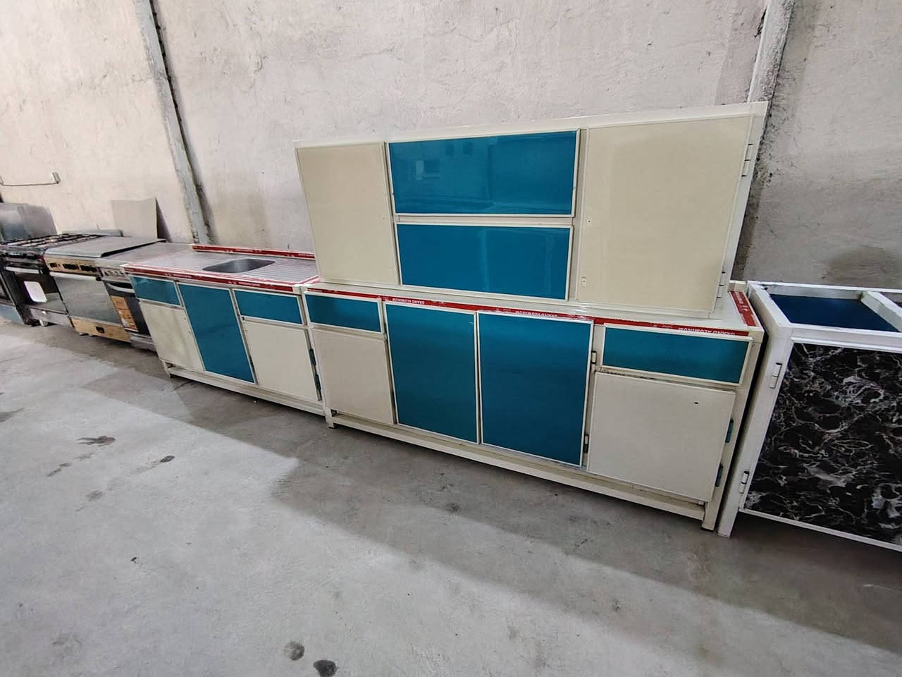 ***********.    كاونترات باله نضافه 100/100 عنوان مغربه شيشان ثانيه
