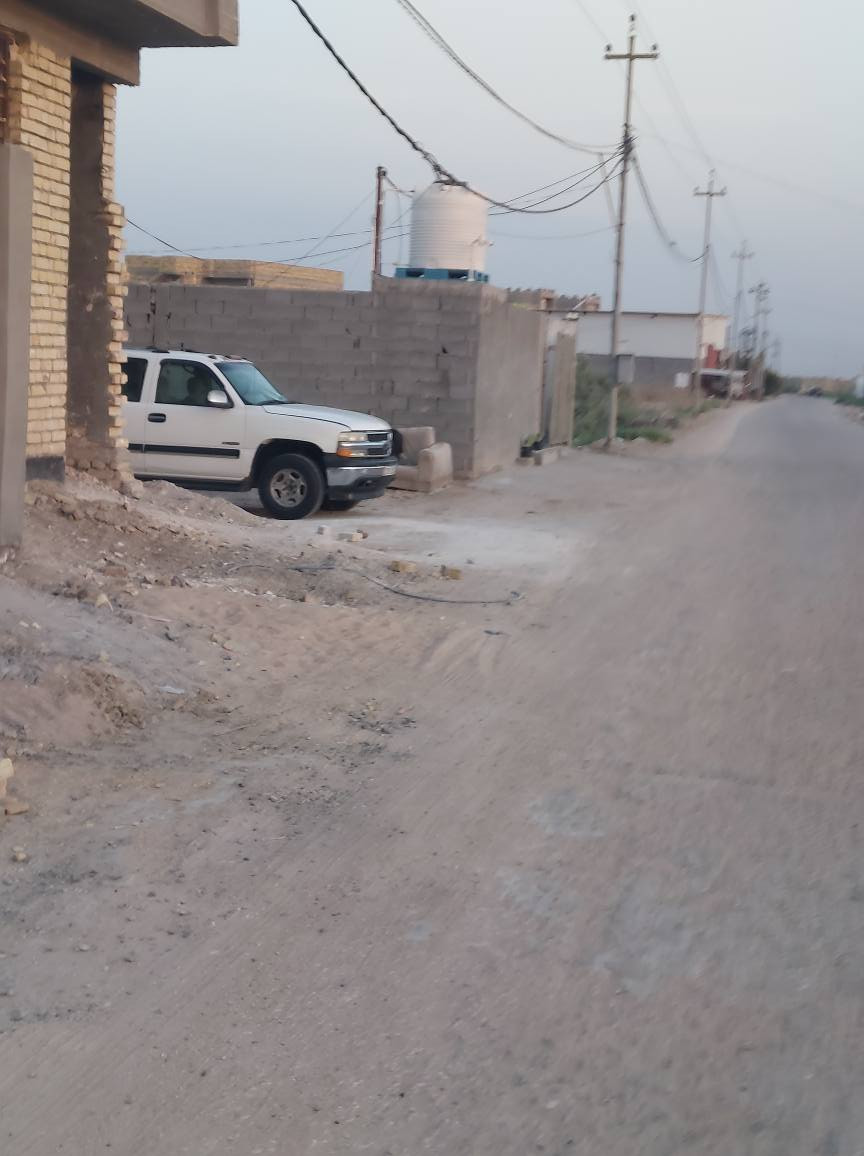 قطعه ارض للبيع مساحه ٦٥٢متر 
طابو زراعي سند٢٥ داخل حي سكني خدمات كامله ثاني قطعه عن الشارع التبليط ٣٠متر العنوان الحله ورديه سيف سعد شارع المشجر 
*********** حلة, بابل
