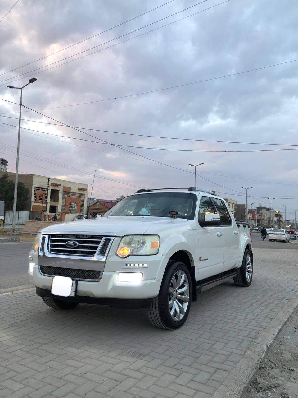 سلام عليكم للبيع بيكم فورت اكس بلور  2010 رقم بغداد بيه طخه بل جاملق الخلفي ومصبوغ سياره جاهزه كير مكينه خير من الله مكينه 4٫000 صدر امامي خلفي جديد باتري جديد تحويل ثاني يوم تخم تاير جديد سياره جاهزه تدفئه بلكشنان مكاني بغداد حي الجهاد سعر 110 اي ستفسار انتصل واني خادم ***********
