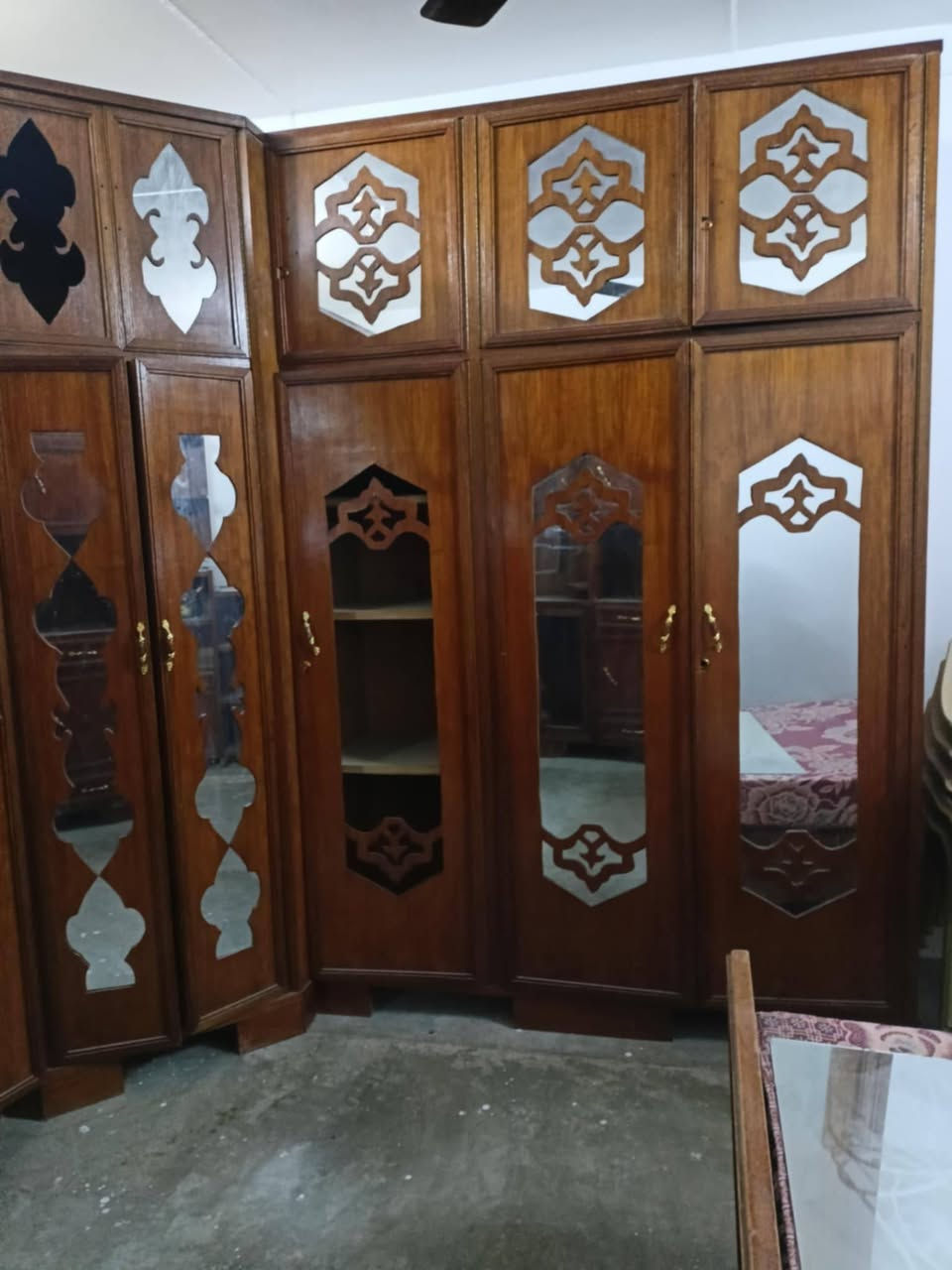 غاض للبيع
غرفة نوم كاملة
تانكي حديد
بايسكل ياباني
قفص طيور عدد ٢
برج انترنيت
مغسلة
ساحبة طباخ
تخم قنفتين وكرسين
تخم قنفة واربع كراسي
بوب خشب عدد ٤
سيركتات كهرباء عدد ٨
طباخ
ميز جام طابقين
علق ع الصورة لتريد سعرها واني ادخلك خاص
او اتصل ***********
