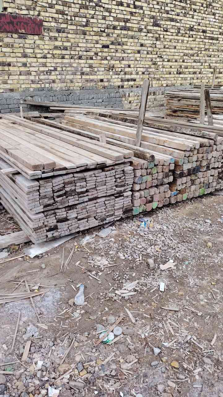 قالب خشب للبيع نضيف العدد 12 مكعب مكاني حله للاستفسار ***********
