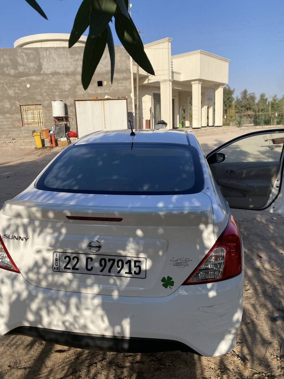 السلام عليكم رمضان كريم ع الجميع انشاءالله  نيسان صني مصري موديل2024سياره حلوه ونضيفه بيها بارد جاملغ امامي وخلفي صفحة السايق والبقيه كفاله سياره جديده يعني ماشيه56الف 
سعر السياره 120 وبيها مجال الاستفسار***********
الشراي فقط مكان السياره البصره الزبير
تحياتي الجميع
