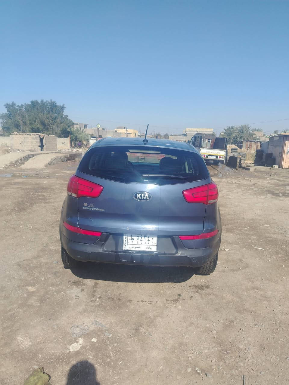 سلام عليكم كيه سبورتج موديل ٢٠١٦ وارد أمريكي حادثها فقط دعامية أمامية بدون اي ضرر ثاني والباقي كل شي مكفول بيها محرك ٢٤٠٠ نص فول باسمي رقم بغداد مشروع وطني السعر ١٦٥  مكاني بغداد حي النصر للستفسار ***********
