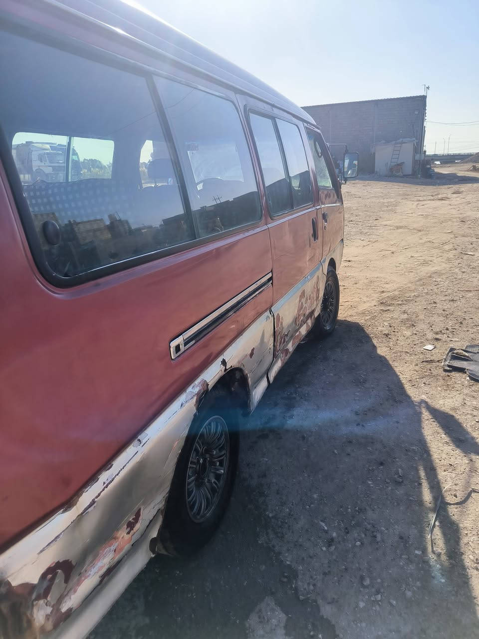 سلام عليكم سياره هونداي مديل 94 سياره كاز مكينه 3000 كير بنوك ثاني يفلت سياره كدام عينك ما عوزه شي مكاني ناصريه مركز ورايده 20 وبيه مجال الطيبين *********** وهاذ رقمي وبل خدمه باقي تفاصيل اتصل وتتدل
