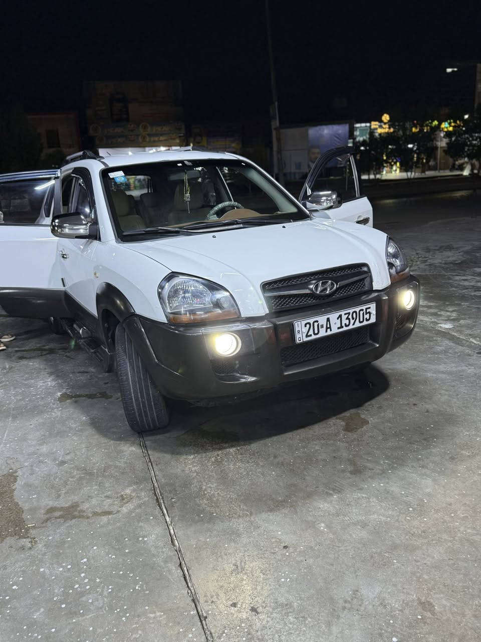 سلام عليكم توسان 2009  سياره نضيفه مابيها اي نقص مكفوله ماعادا بارد بقبق لبانزين  مكان سياره بغداد الحسينيه سعر 120 وبيها مجال للطيبين ***********
