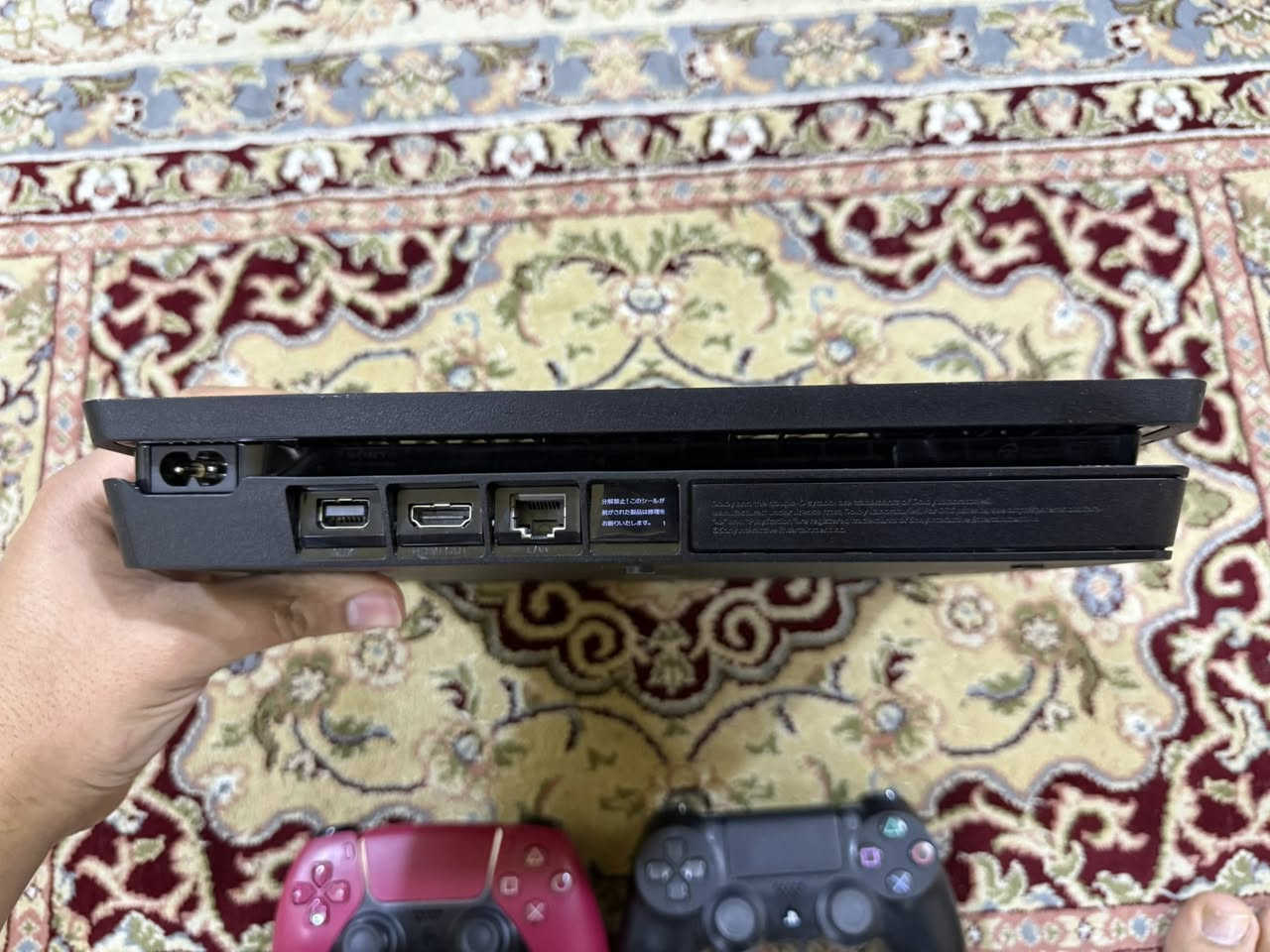 السلام عليكم 
Ps4 مهكر
نضام 12.50 نضيف جداً وغير مفتوح 
هارد 500 جيجا بايت (بي 4 العاب)
كامل ملحقات كارتون مع 2 جويستك
و UBS نضيف 850v
السعر 280 الف
عنواني كربلاء


**إذا كنت صاحب هذا الإعلان وتريد حذفه لأي سبب، رجاءا أرسل رسالة إلى الدعم الفني**