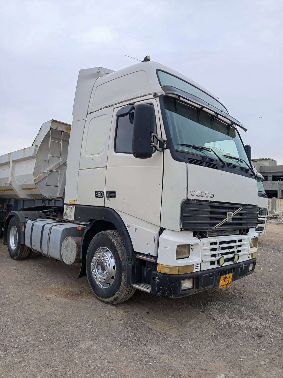 فالفو بس راس 2001    حجم 420. هاف  تبريد  مربوط صهريج گير محرك اكسل شاصي شرت  تخم تاير  سنه ويه ساقط   مكان اربيل   ***********  بي واتساب @إشارة
