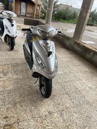 دراجه للبيع فور جي دراجه مفتوحه امجفته كهربائي كلها شغاله اي نقص مابيه...